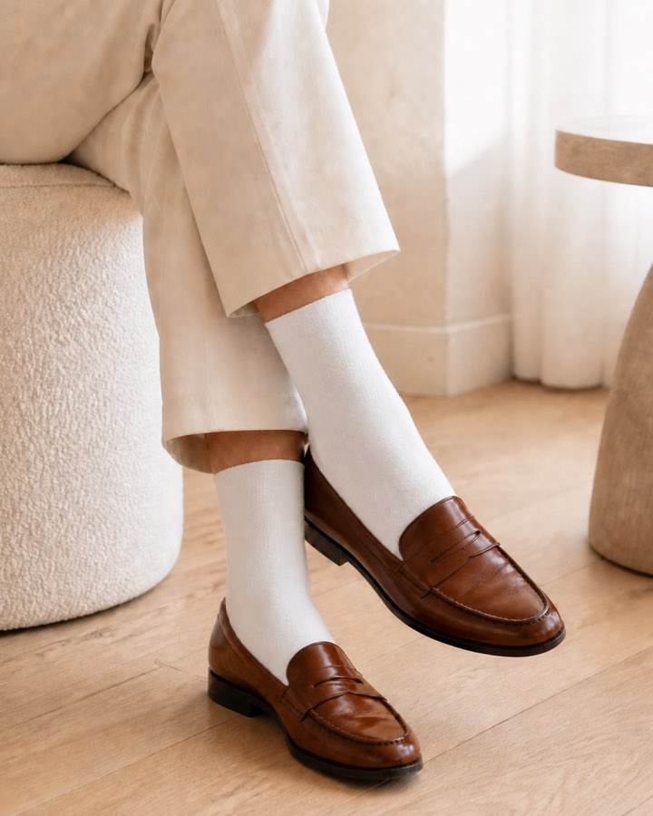 White Fred.B socks styled with cognac brown shoes